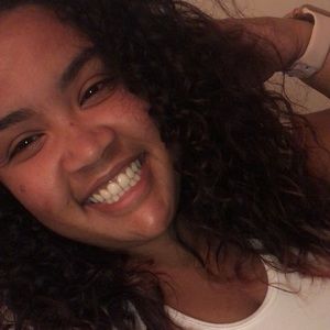 Meet your Posher, Lydia maria